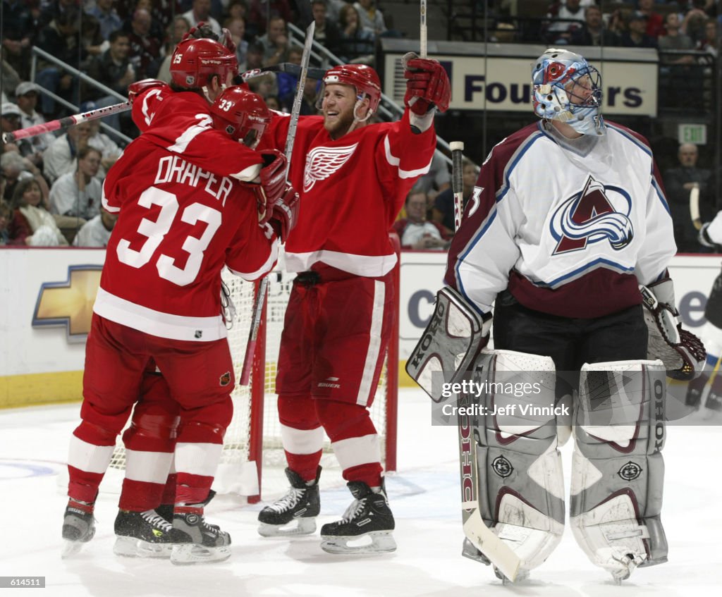 Red Wings v Avalanche