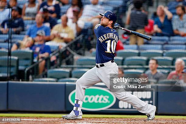 Kirk Nieuwenhuis of the Milwaukee Brewers bats during the game against the Atlanta Braves at Turner Field on May 26, 2016 in Atlanta, Georgia.