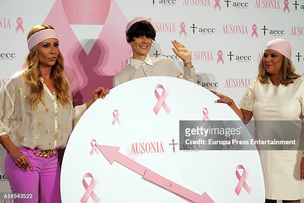 Marta Sanchez Bimba Bose and Terelu Campos present the 'TuApoyoCuenta' campaign against breast cancer on October 13, 2016 in Madrid, Spain.