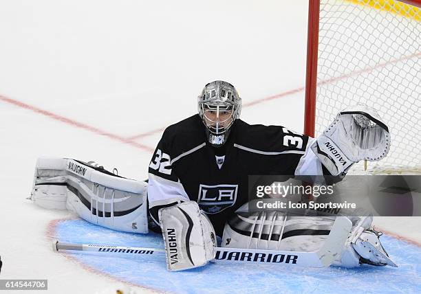 Los Angeles Kings Goalie Jonathan Quick [5348] does the splits in preparation to make a save during game 6 of the Western Conference Final between...