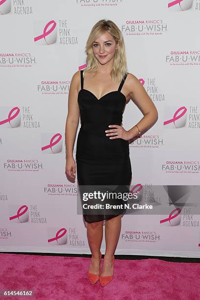 Actress Abby Elliott attends The Pink Agenda's 2016 Gala held at Three Sixty on October 13, 2016 in New York City.