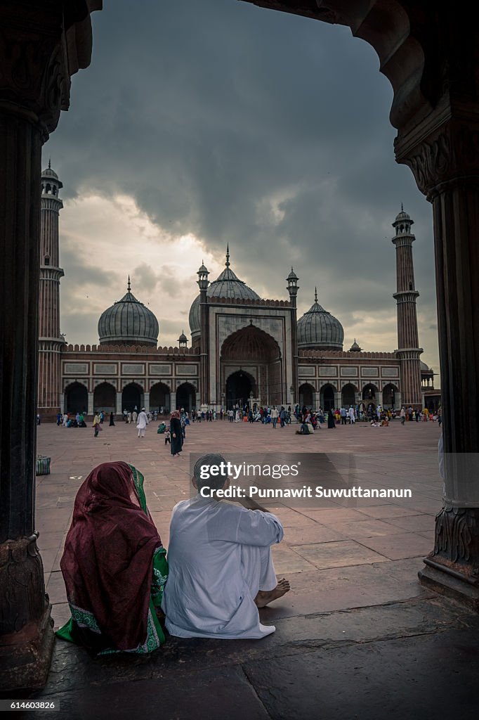 The lovers at Jama mosque, New Delhi