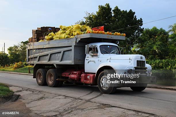 国際ハーベスターrシリーズ - 古典的なアメリカのトラック - international harvester ストックフォトと画像