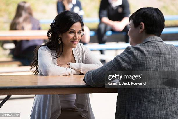 Strange Case" - The Evil Queen and Hyde continue on their quest to steal Dr. Jekyll's serum; Snow looks forward to her first day back as a school...