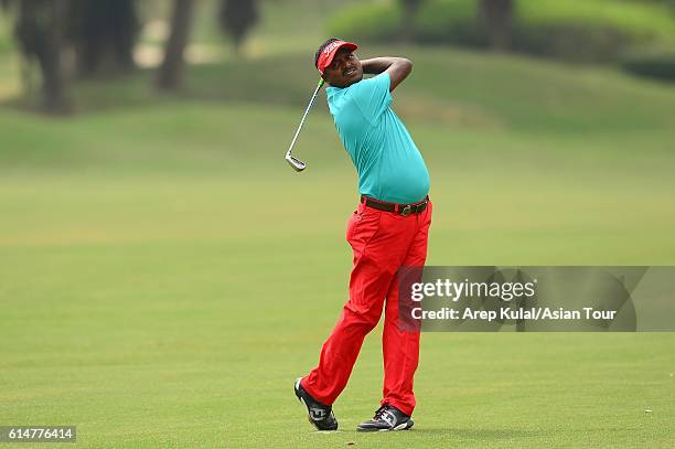 Shankar Das of India plays a shot during round three of the 2016 Venetian Macao Open at Macau Golf and Country Club on October 15, 2016 in Macau,...