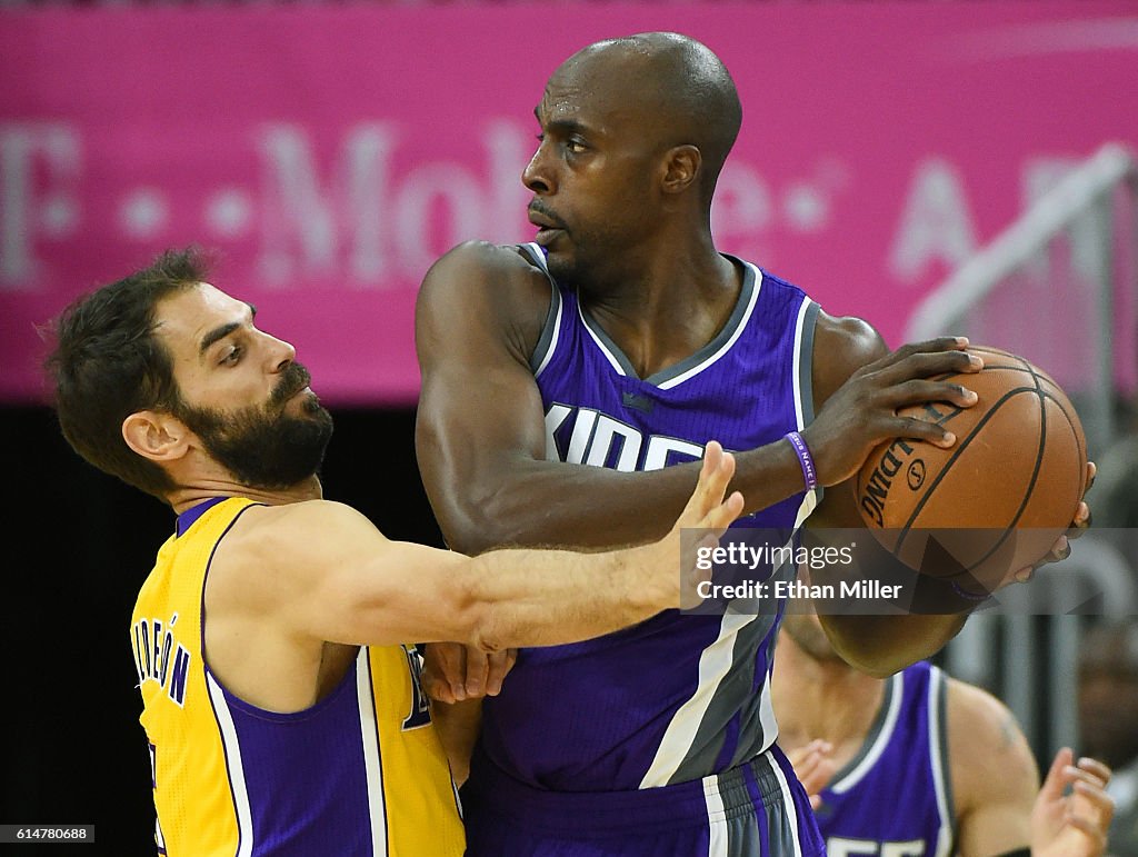 Sacramento Kings v Los Angeles Lakers