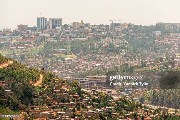 kigali skyline - ruanda stock-fotos und bilder