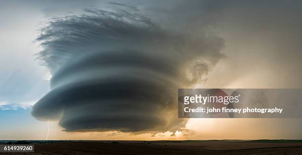 a rotating mesocyclone storm works it's way across the great plains of nebraska. usa - force of nature bildbanksfoton och bilder