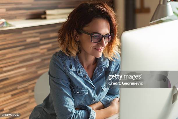 Smiling Position 2,972 Position At Attention Drawing Stock Photos, High-Res Pictures ...