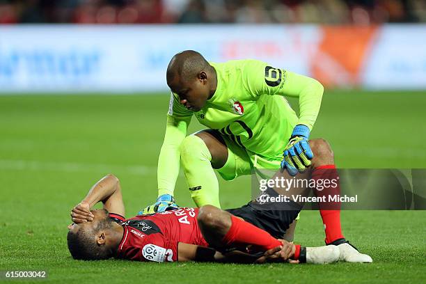 Marcus Coco of Guingamp and Vincent Enyeama of Lille during the Ligue 1 match between EA Guingamp and Lille OCS at Stade du Roudourou on October 15,...