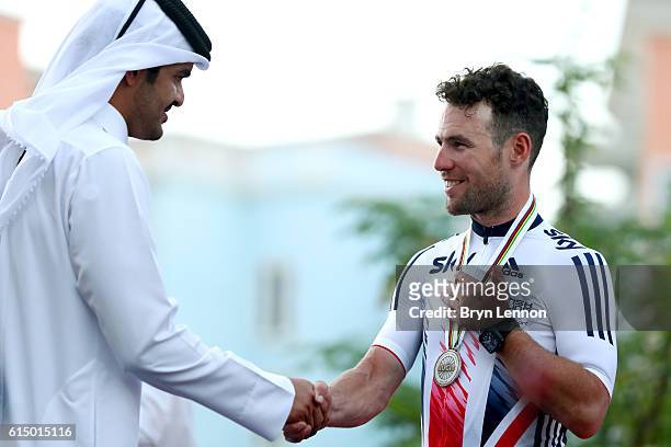 Mark Cavendish of Great Britain receives his silver medal after finishing second in the Elite Men's Road Race on day eight of the UCI Road World...