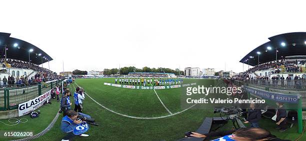 The players line up during the Serie B match between FC Pro Vercelli and Novara Calcio at Stadio Silvio Piola on October 16, 2016 in Vercelli, Italy.