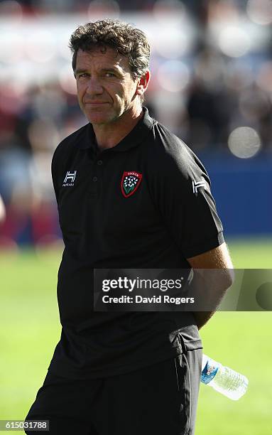 Mike Ford, the Toulon assistant coach looks on during the European Rugby Champions Cup match between RC Toulon and Saracens at Stade Felix Mayol on...