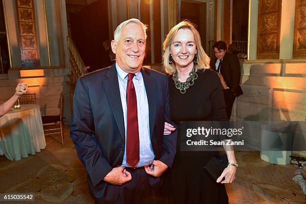 Walter Isaacson and Cathy Isaacson attend The New York Women's Foundation's 2016 Fall Gala at The Plaza on October 13, 2016 in New York City.