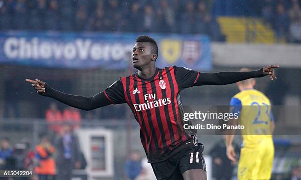 Baye Niang of AC Milan celebrates after scoring his team's second goal during the Serie A match between AC Chievo Verona and AC Milan at Stadio...