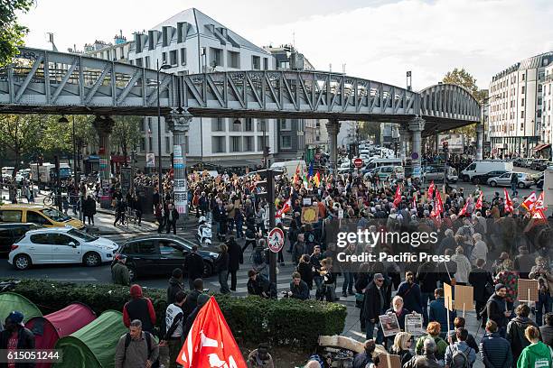 Thousands of people were in the streets of Paris to claim their anger and disapproval against the TAFTA and CETA projects.