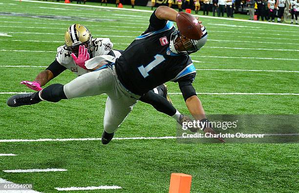Touchdown Reach Touchdown Pylon Photos and Premium High Res Pictures - Getty Images