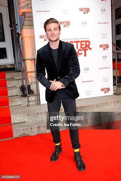 German actor Jannik Schuemann attends the 'Sister Act: The Musical' premiere at Stage Theater on October 16, 2016 in Berlin, Germany.