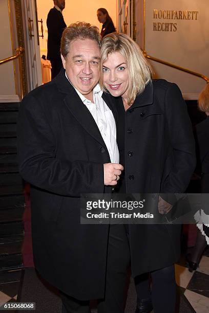 Oliver Kalkofe and his wife Connie Kalkofe attend the 'Sister Act: The Musical' premiere Party at Stage Theater on October 16, 2016 in Berlin,...