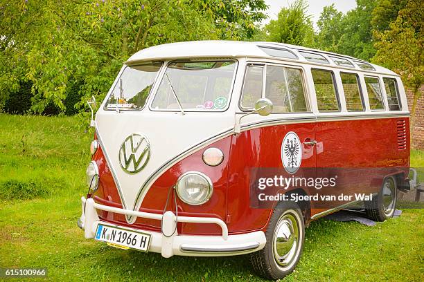 volkswagen transporter t1 classic panel van - volkswagen bus stock pictures, royalty-free photos & images