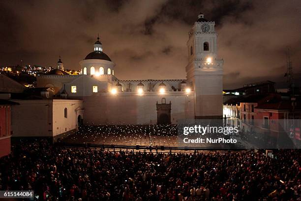 The Historical Center of Quito was overjoyed with the Festival of Light. Thousands of people gathered at the traditional quiteña area were pretty...