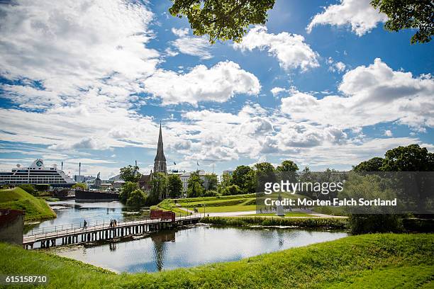 rampart and moat - copenhagen park stock pictures, royalty-free photos & images