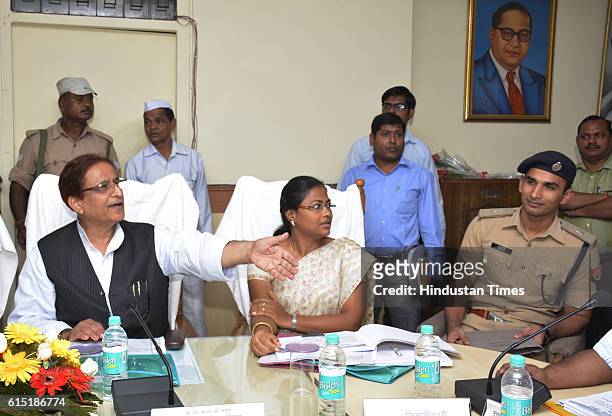 Uttar Pradesh Cabinet Minister Mohammad Azam Khan during a meeting at DM office on October 16, 2016 in Ghaziabad, India.