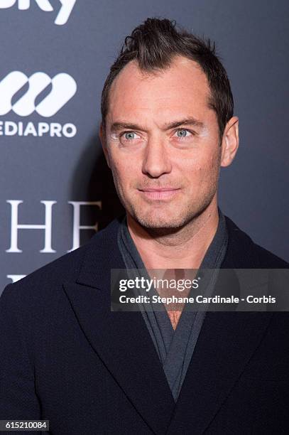 Actor Jude Law attends the "The Young Pope" Paris Premiere at La Cinematheque on October 17, 2016 in Paris, France.