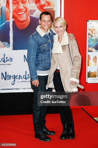 German actor Vinzenz Kiefer and his girlfriend Masha Tokareva attend the German premiere of the film 'Nirgendwo' at Cubix Alexanderplatz on October...