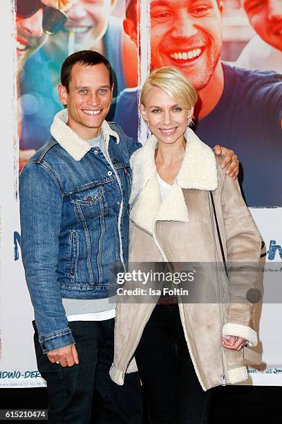 German actor Vinzenz Kiefer and his girlfriend Masha Tokareva attend the German premiere of the film 'Nirgendwo' at Cubix Alexanderplatz on October...