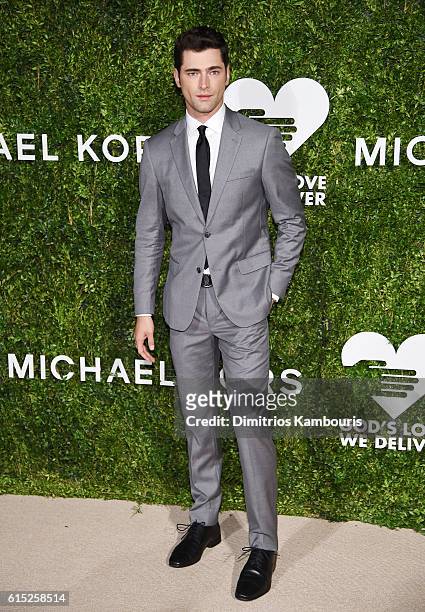 Sean O'Pry attends the God's Love We Deliver Golden Heart Awards on October 17, 2016 in New York City.