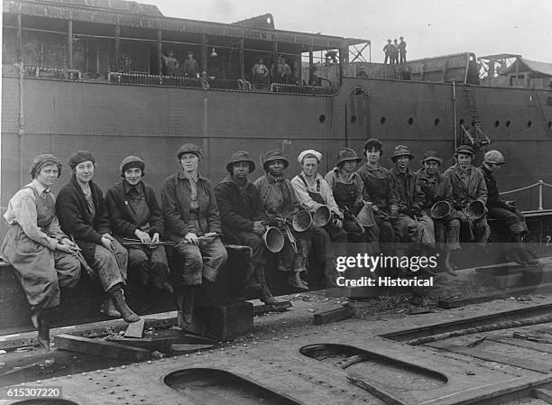 Ships Riveter 156 Ship Rivets Stock Photos, High-Res Pictures, and Images - Getty Images