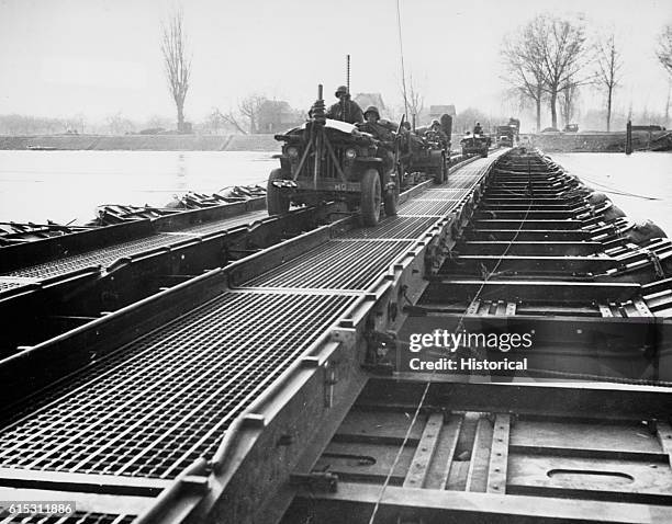 Rio Rin Ww2 Crossing The Rhine Photos and Premium High Res Pictures - Getty Images