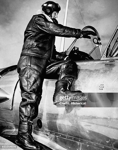 Ss Pilot 206 Cockpit 1940 Stock Photos, High-Res Pictures, and Images - Getty Images