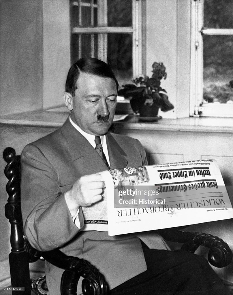 Hitler Rapping Paper Hello | Looksmax.org - Men's Self-Improvement & Aesthetics