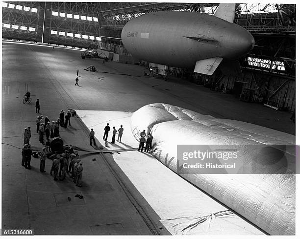Blimp Inflating Blimp Interior Photos and Premium High Res Pictures - Getty Images