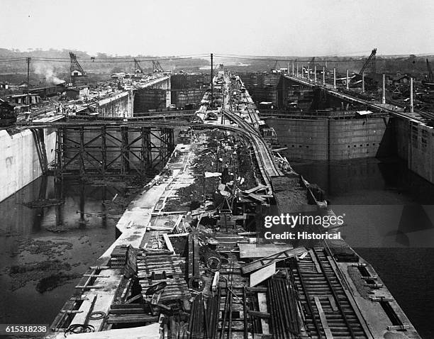 From center wall, view looking north of the upper locks of the Gatun Locks. The Gatun Locks are a series of three locks of the Panama Canal that...