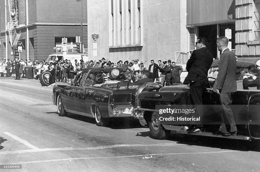 Kennedy Assassination: Altgens Photograph