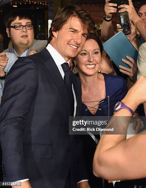 Tom Cruise meets fans at "Jack Reacher: Never Go Back" Variety - The Children's Charity Of Eastern Tennessee Benefit Screeningon October 17, 2016 in...