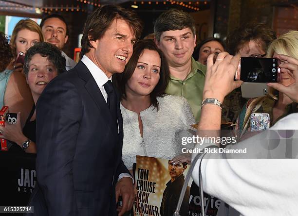 Tom Cruise meets fans at "Jack Reacher: Never Go Back" Variety - The Children's Charity Of Eastern Tennessee Benefit Screeningon October 17, 2016 in...