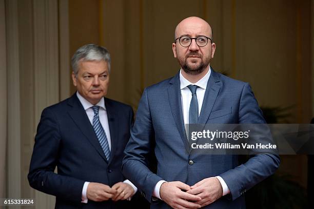 - Attentats de Bruxelles: le Premier Ministre Charles Michel et le Ministre des Affaires étrangères Didier Reynders rencontrent le Secrétaire d'Etat...