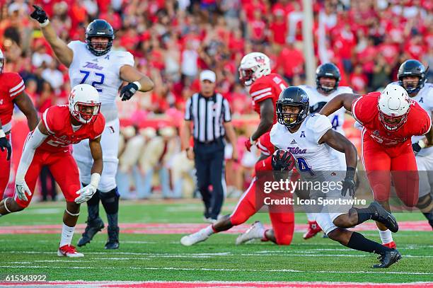 Tulsa Golden Hurricane running back D'Angelo Brewer gets to the second level during the Tulsa Golden Hurricanes at Houston Cougars game at TDECU...