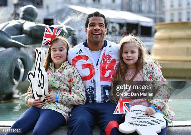 Sam Ruddick Writer 99 photos et images haute résolution de Sam Ruddock - Getty Images