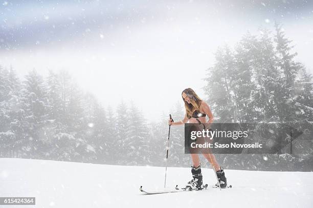 beautiful maternity portrait in winter - skier standing stock pictures, royalty-free photos & images
