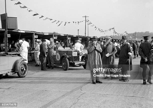 Talpit Raced Jr Richards Photos and Premium High Res Pictures - Getty Images