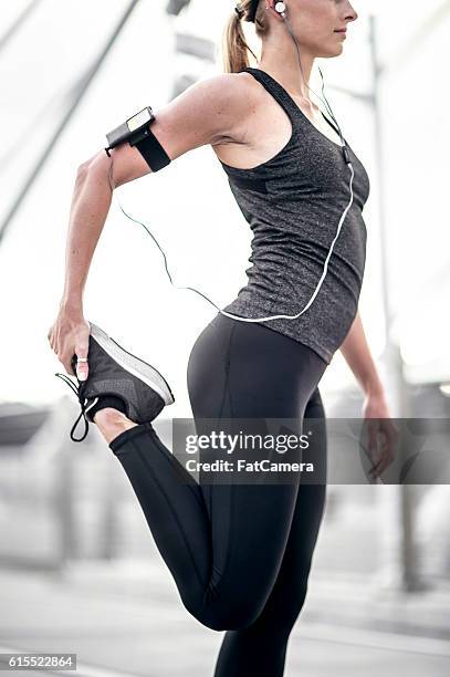 Women In Tight Yoga Pants Pics