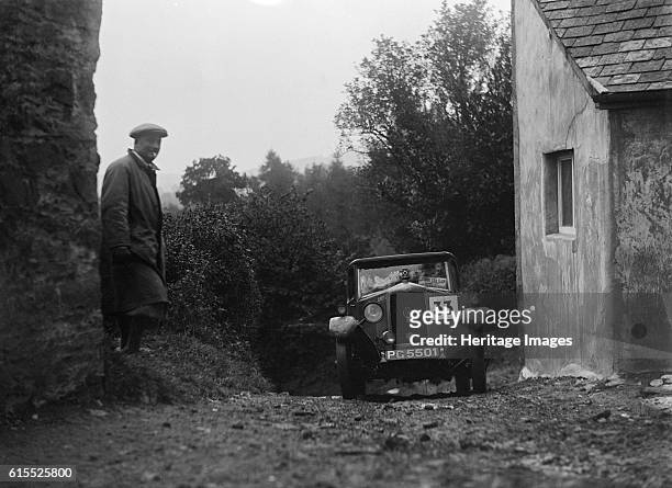 Riley saloon of AP Squire competing in the JCC Lynton Trial, 1932. Riley Saloon 1929 1089 cc. Vehicle Reg. No. PG5501. Event Entry No: 33 Driver:...