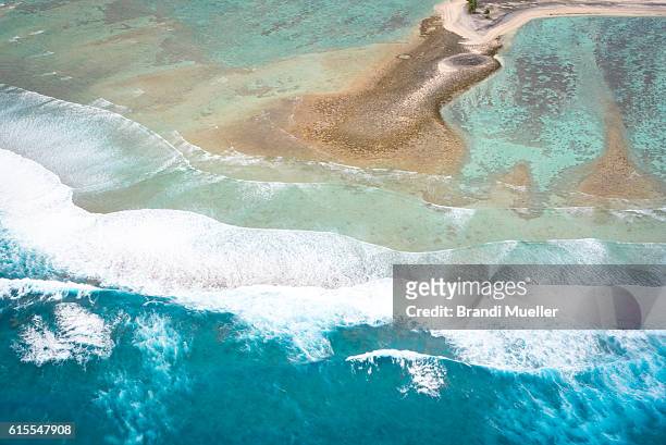 the islands and islets of kwajalein atoll, marshall islands - islas marshall fotografías e imágenes de stock