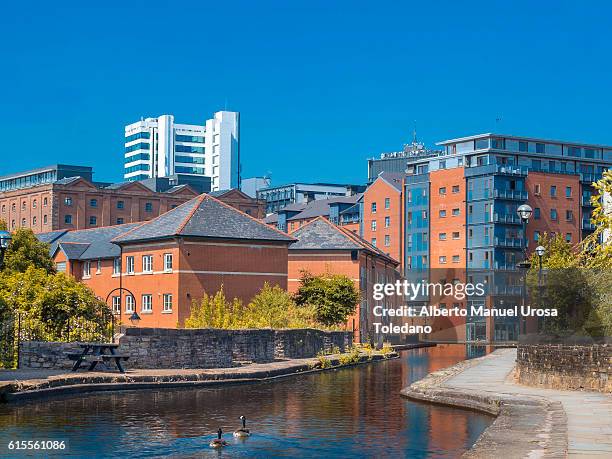 manchester, northern quarter and rochdale canal - rochdale - england fotografías e imágenes de stock