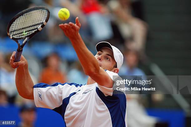 Andy Roderick Serving Andy Roddick Serve Photos and Premium High Res Pictures - Getty Images